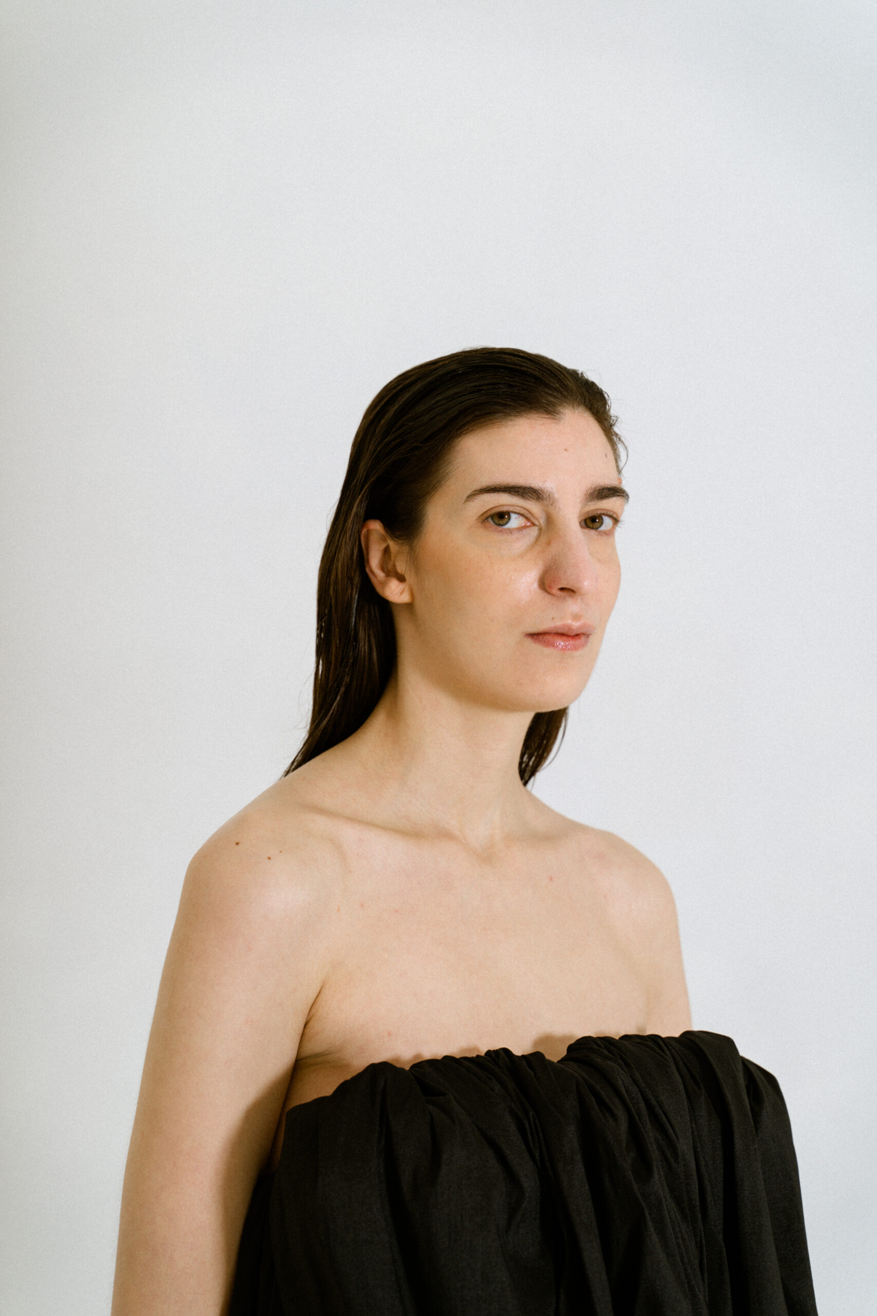 @_ruthcarpintero_LeandroCano_Lookbook-32 vestido-palabra-de-honor-negro-menú